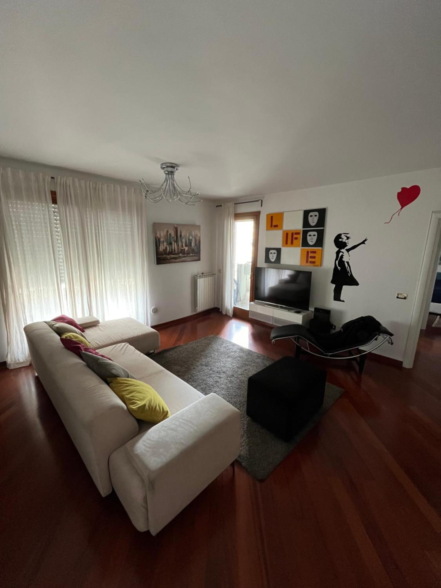 Banksy Apartment Rom